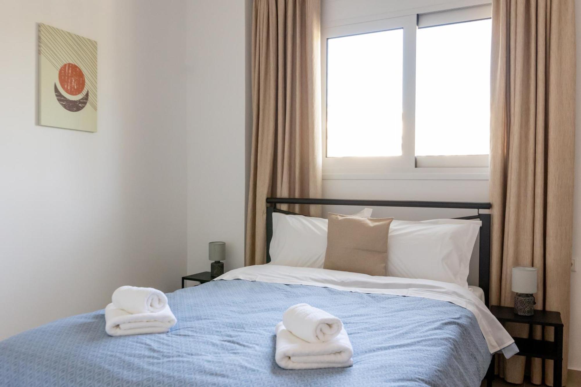 Pagani Urban - Premium Private Apartment Kalamata Bagian luar foto